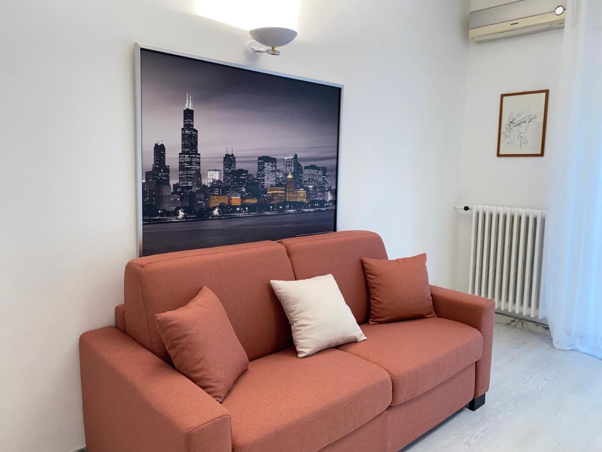 Dimora De Amicis 88 Apartment Bari Exterior photo